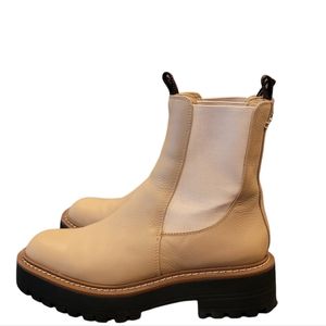 Sam Edelman Laguna Chelsea Boots in Sesame Size 6